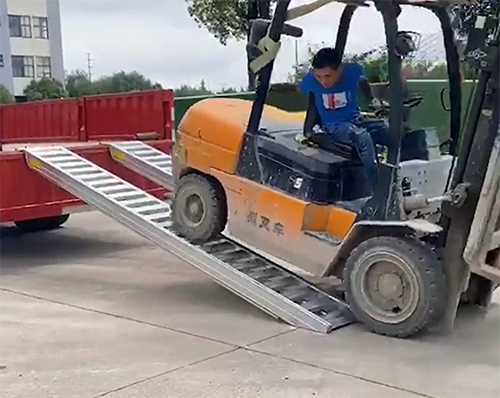 南充铝合金梯子的安全问题必须高度重视